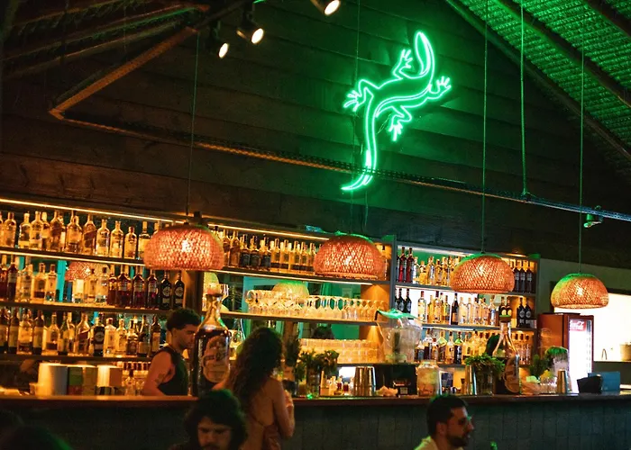 Che Lagarto Hostel Bar & Beach Club